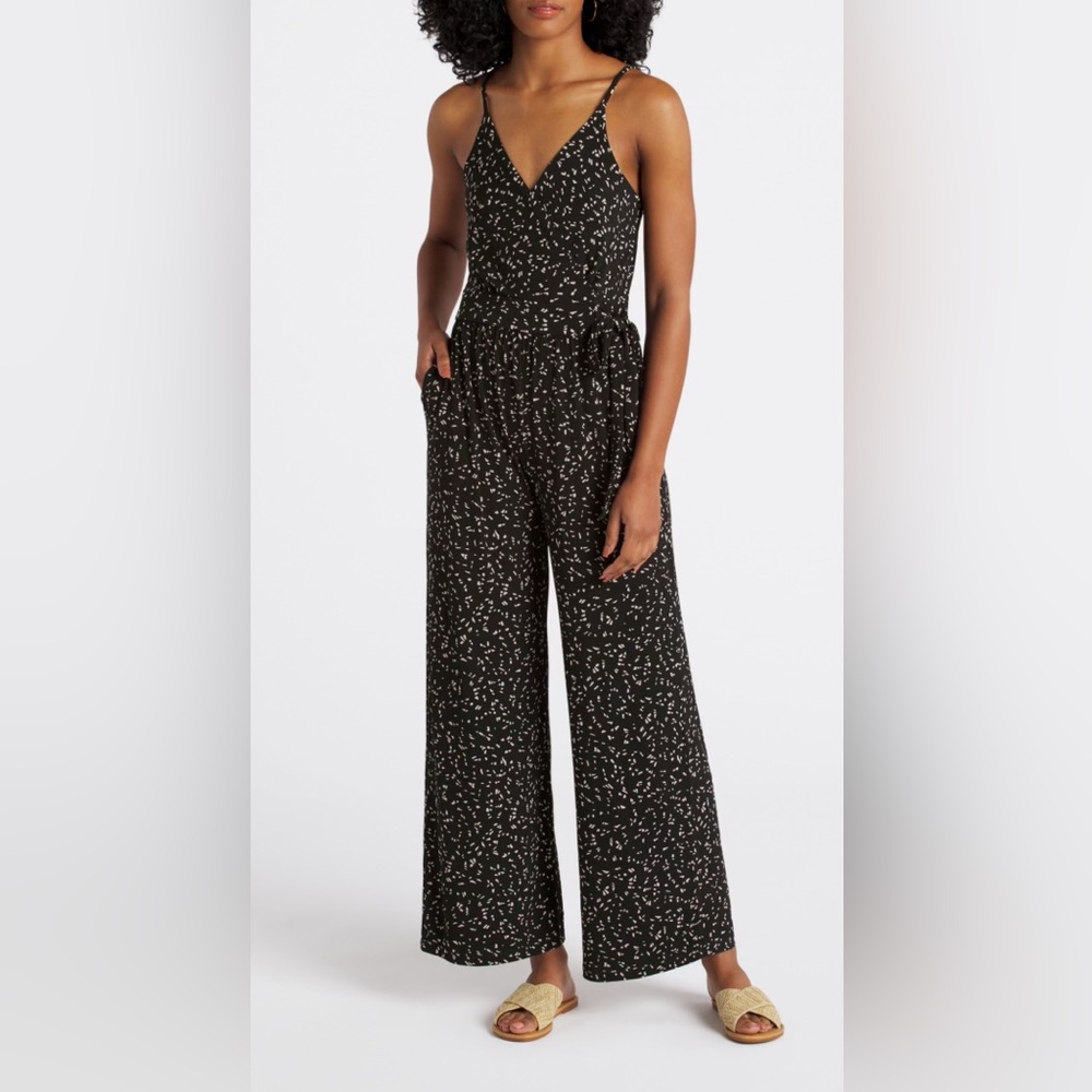 Kaileigh Black and White Wide-Leg Jumpsuit with V-Neckline